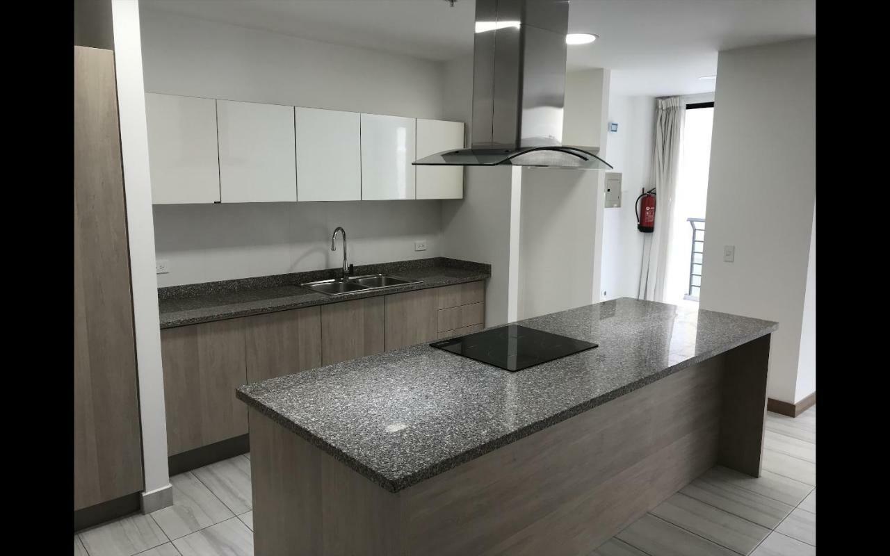 1410 Habitacion En Lujoso Departamento - Atelier كويتو المظهر الخارجي الصورة