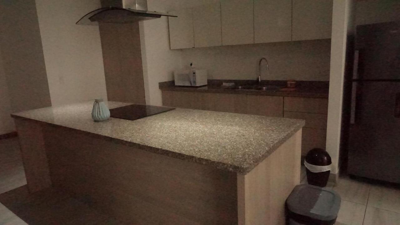 1410 Habitacion En Lujoso Departamento - Atelier كويتو المظهر الخارجي الصورة
